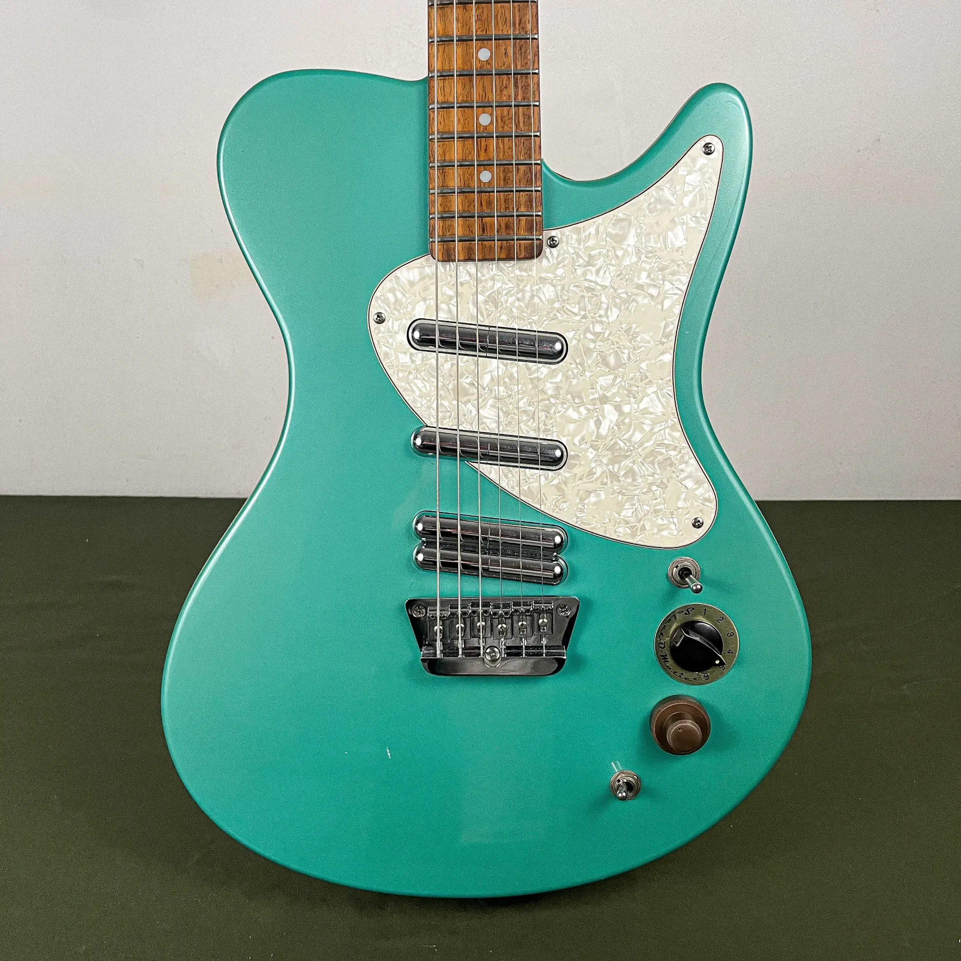 Danelectro Mod 6 Seafoam Green Korea | The String